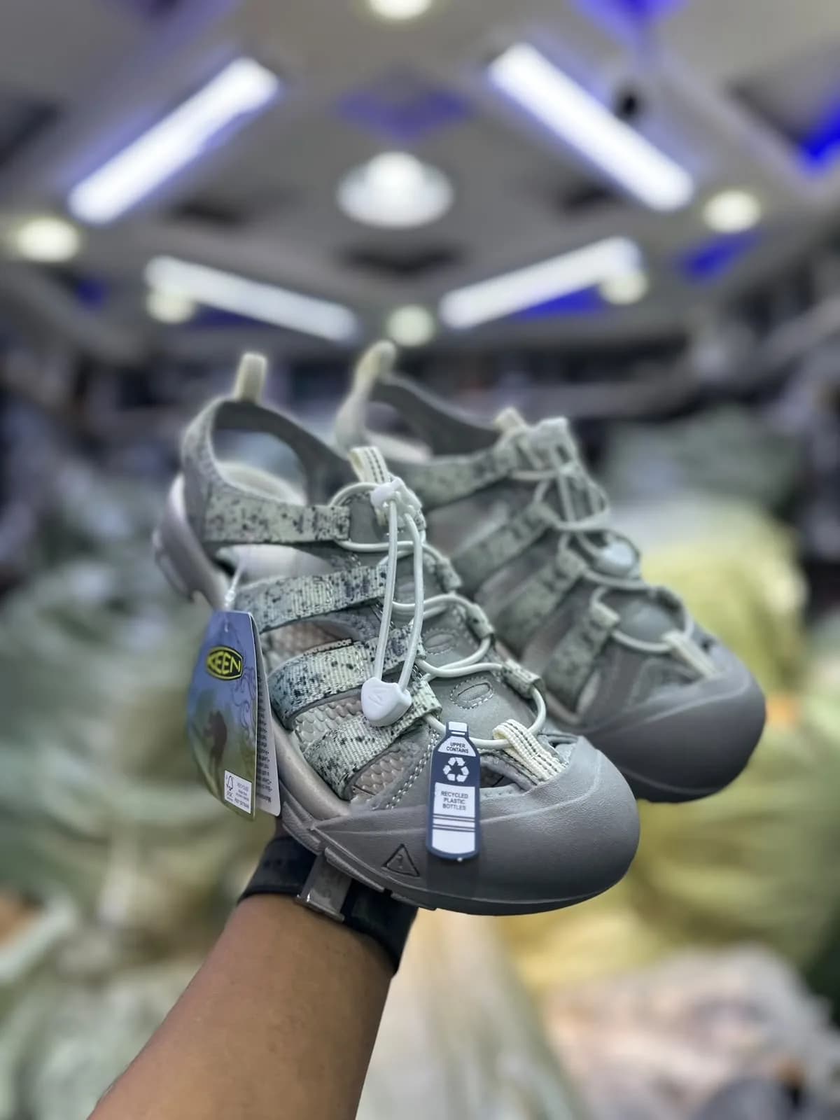 Keen open shoes